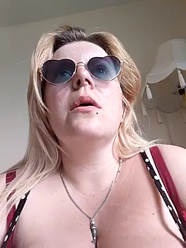 pinkieMilfPUSY online show from 06.09.26