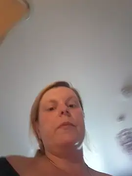 pinkieMilfPUSY online show from 06.23.26