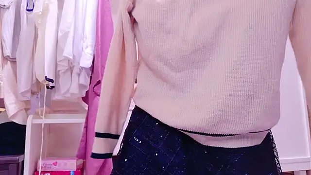 Snapshot of Naachan_ chatting on 02.17.25 Naachan  online show from 02.17.25