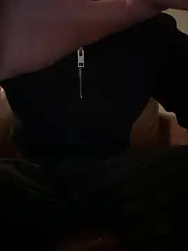 Snapshot of -mirai- chatting on 12.16.25 -mirai- online show from 12.16.25