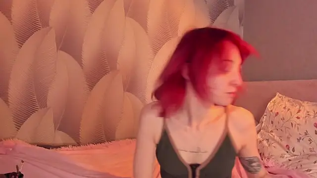 Snapshot of CrystalRey chatting on 03.17.25 CrystalRey online show from 03.17.25