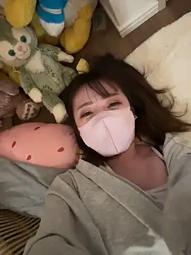 Snapshot of ayu_yu_xo chatting on 01.13.25 ayu yu xo online show from 01.13.25