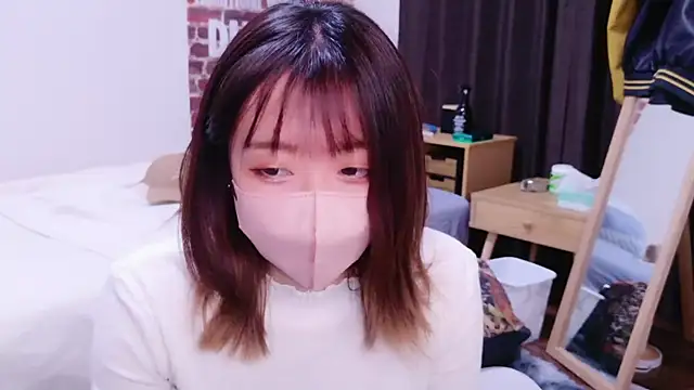 Snapshot of ayu_yu_xo chatting on 03.13.25 ayu yu xo online show from 03.13.25