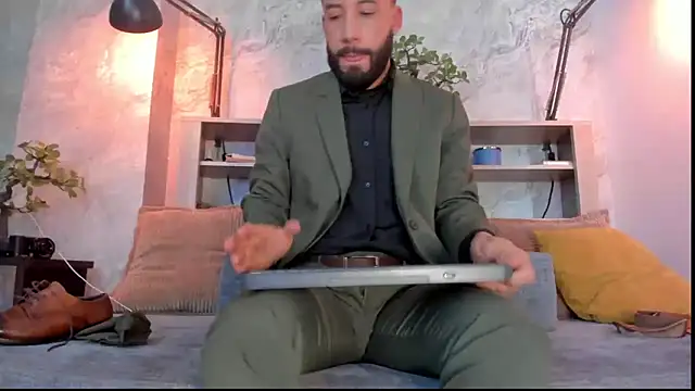 bruno woods online show from 12.15.25