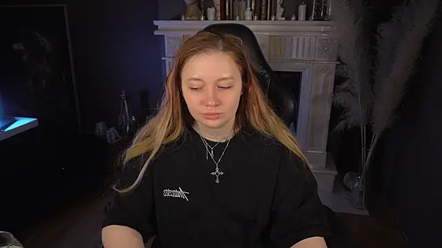 Snapshot of carolina_elf chatting on 02.05.26 carolina elf online show from 02.05.26