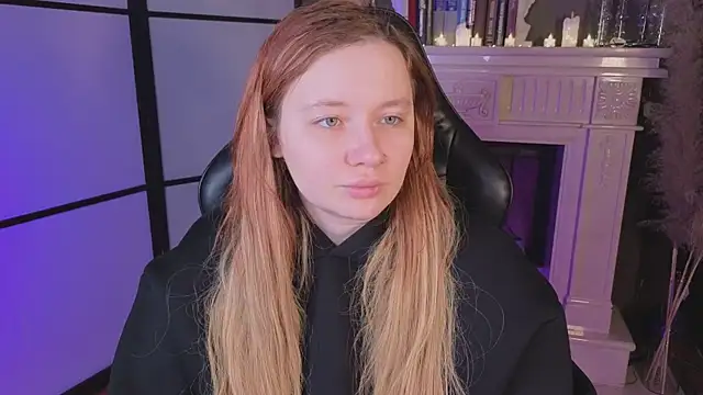 Snapshot of carolina_elf chatting on 03.01.26 carolina elf online show from 03.01.26