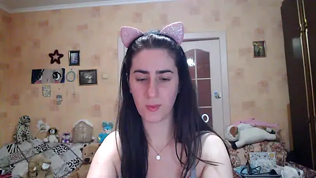 Snapshot of INELIKA chatting on 12.11.24 INELIKA online show from 12.11.24