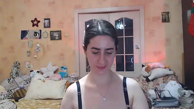 Snapshot of INELIKA chatting on 01.12.25 INELIKA online show from 01.12.25