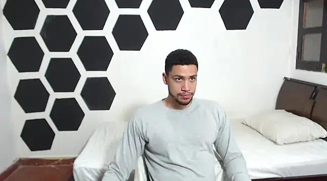 Jhors  Collens online show from 01.18.25