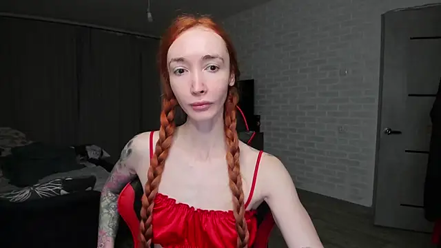 Roxy Silver online show from 11.28.25