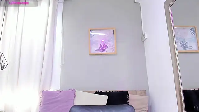  AlejaCruz  online show from 04.14.26