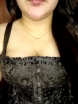 Snapshot of AK---47 chatting on 12.23.24 AK---47 online show from 12.23.24