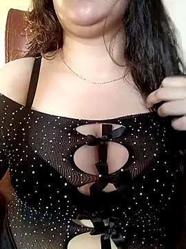 Snapshot of AK---47 chatting on 11.05.25 AK---47 online show from 11.05.25