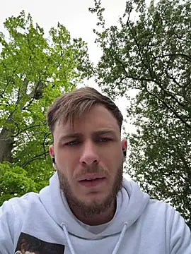 Julian128 online show from 05.02.26