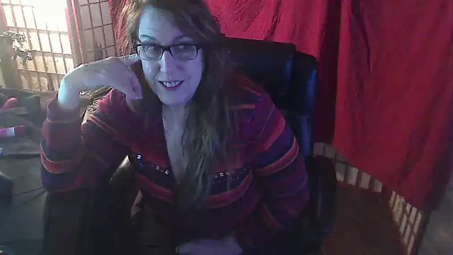 Snapshot of Ireallysquirt chatting on 01.21.25 Ireallysquirt online show from 01.21.25