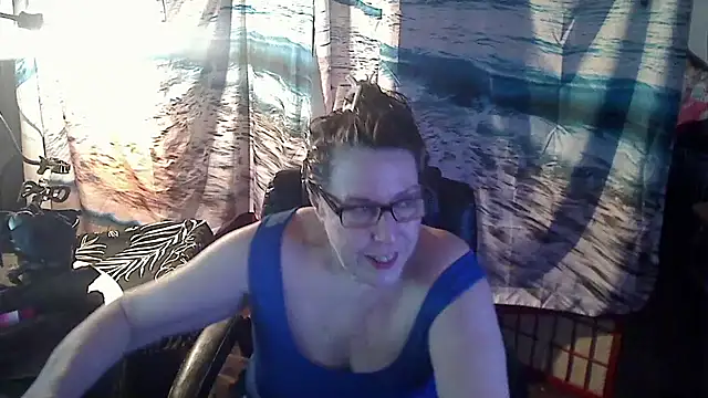 Snapshot of Ireallysquirt chatting on 02.07.25 Ireallysquirt online show from 02.07.25