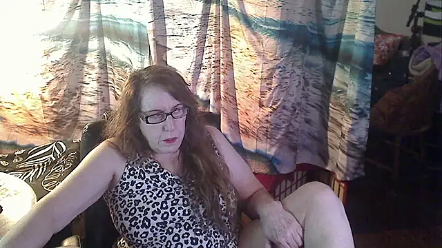 Snapshot of Ireallysquirt chatting on 02.11.25 Ireallysquirt online show from 02.11.25
