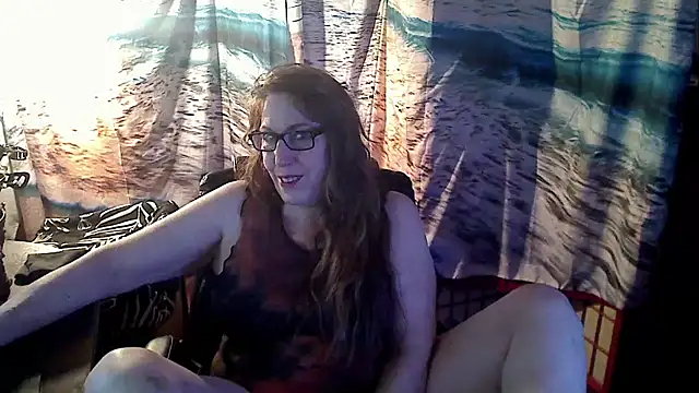 Snapshot of Ireallysquirt chatting on 02.13.25 Ireallysquirt online show from 02.13.25
