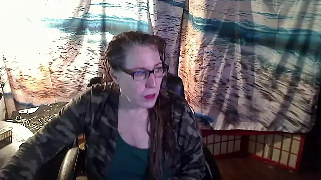 Snapshot of Ireallysquirt chatting on 02.20.25 Ireallysquirt online show from 02.20.25