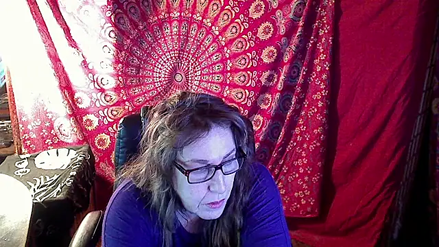 Snapshot of Ireallysquirt chatting on 03.07.25 Ireallysquirt online show from 03.07.25
