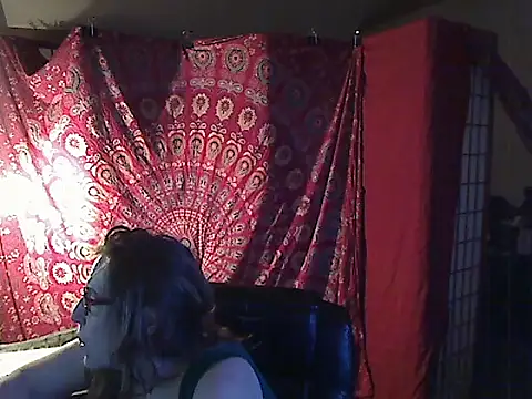 Snapshot of Ireallysquirt chatting on 03.16.25 Ireallysquirt online show from 03.16.25