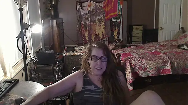 Snapshot of Ireallysquirt chatting on 09.09.25 Ireallysquirt online show from 09.09.25