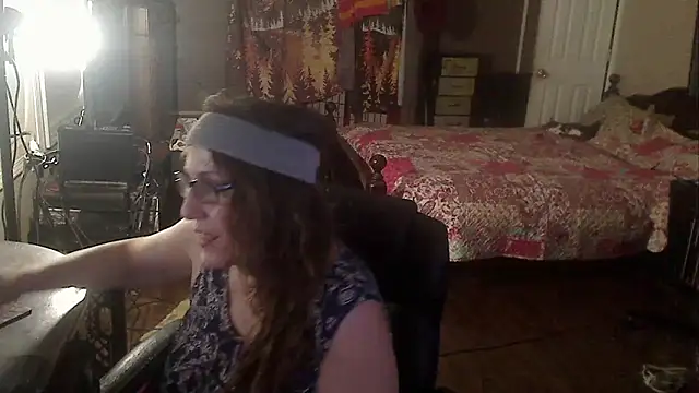 Snapshot of Ireallysquirt chatting on 09.17.25 Ireallysquirt online show from 09.17.25
