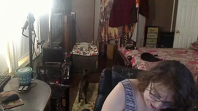 Snapshot of Ireallysquirt chatting on 09.30.25 Ireallysquirt online show from 09.30.25
