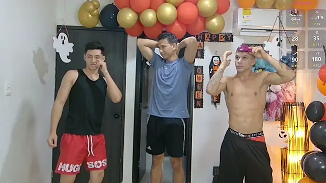 Snapshot of Boysgang_sex chatting on 10.24.25 Boysgang sex online show from 10.24.25