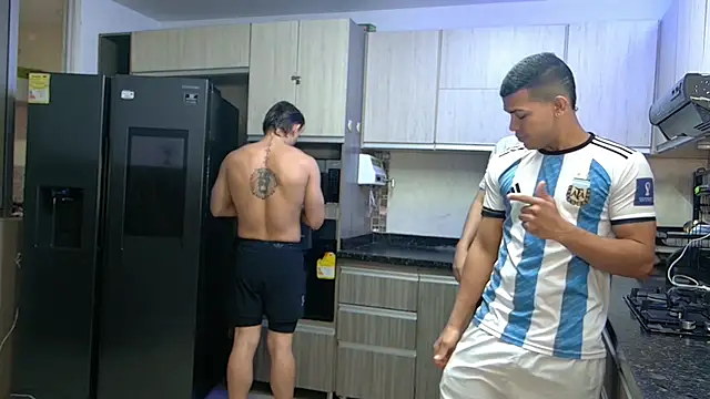 Snapshot of Boysgang_sex chatting on 12.21.25 Boysgang sex online show from 12.21.25