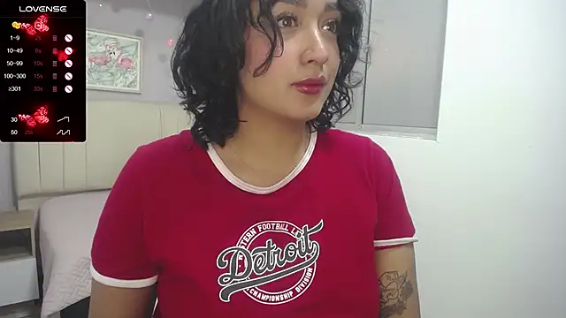 ema saenz online show from 12.04.24