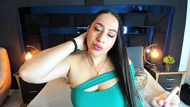 Snapshot of MayraVegas chatting on 03.13.25 MayraVegas online show from 03.13.25