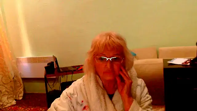 Snapshot of Natali7634 chatting on 10.14.25 Natali7634 online show from 10.14.25
