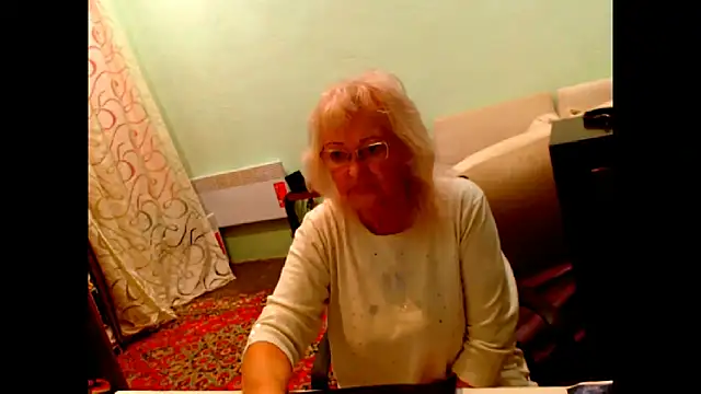 Snapshot of Natali7634 chatting on 10.20.25 Natali7634 online show from 10.20.25