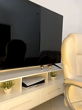 Angel Brown1  online show from 09.17.25