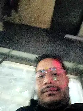 Snapshot of DeepakXxxR86 chatting on 11.22.25 DeepakXxxR86 online show from 11.22.25