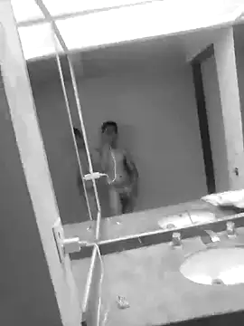 Snapshot of Jerryhottt chatting on 09.13.25 Jerryhottt online show from 09.13.25