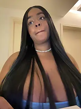 Snapshot of latinababyy chatting on 02.18.26 latinababyy online show from 02.18.26