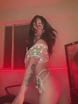 Snapshot of CieloTaylor chatting on 03.05.25 CieloTaylor online show from 03.05.25