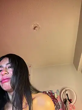 Snapshot of CieloTaylor chatting on 03.11.25 CieloTaylor online show from 03.11.25