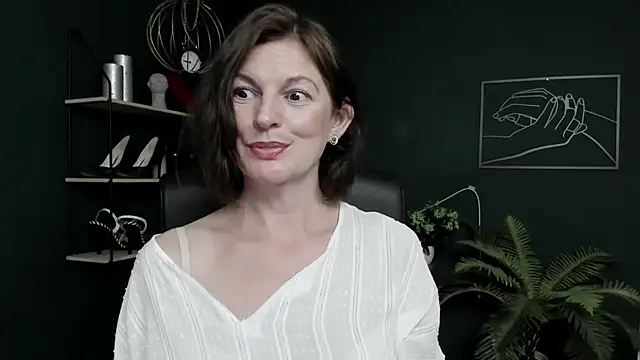 VivianWILD online show from 07.28.26