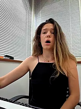 lucie mehott online show from 05.06.26