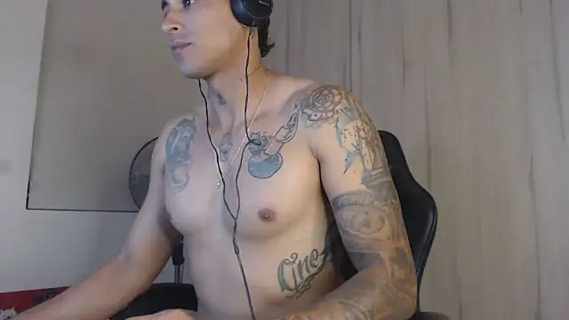 felipelopezz23 online show from 07.14.26
