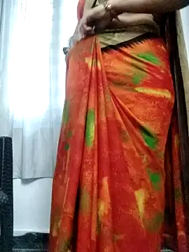 Januhot18 online show from 12.21.24