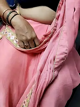 Januhot18 online show from 12.23.24