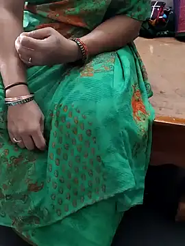 Januhot18 online show from 12.24.24