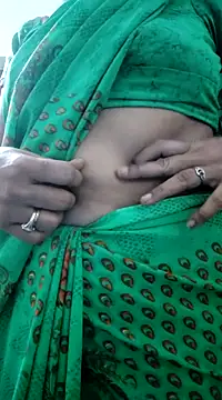 Januhot18 online show from 12.24.24