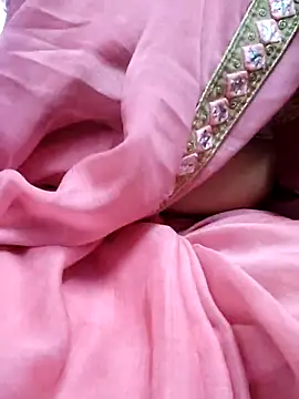 Januhot18 online show from 12.31.24