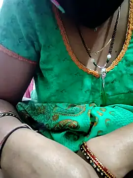 Januhot18 online show from 01.04.25