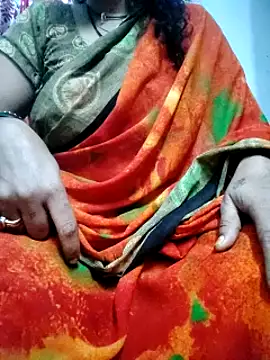 Januhot18 online show from 01.05.25